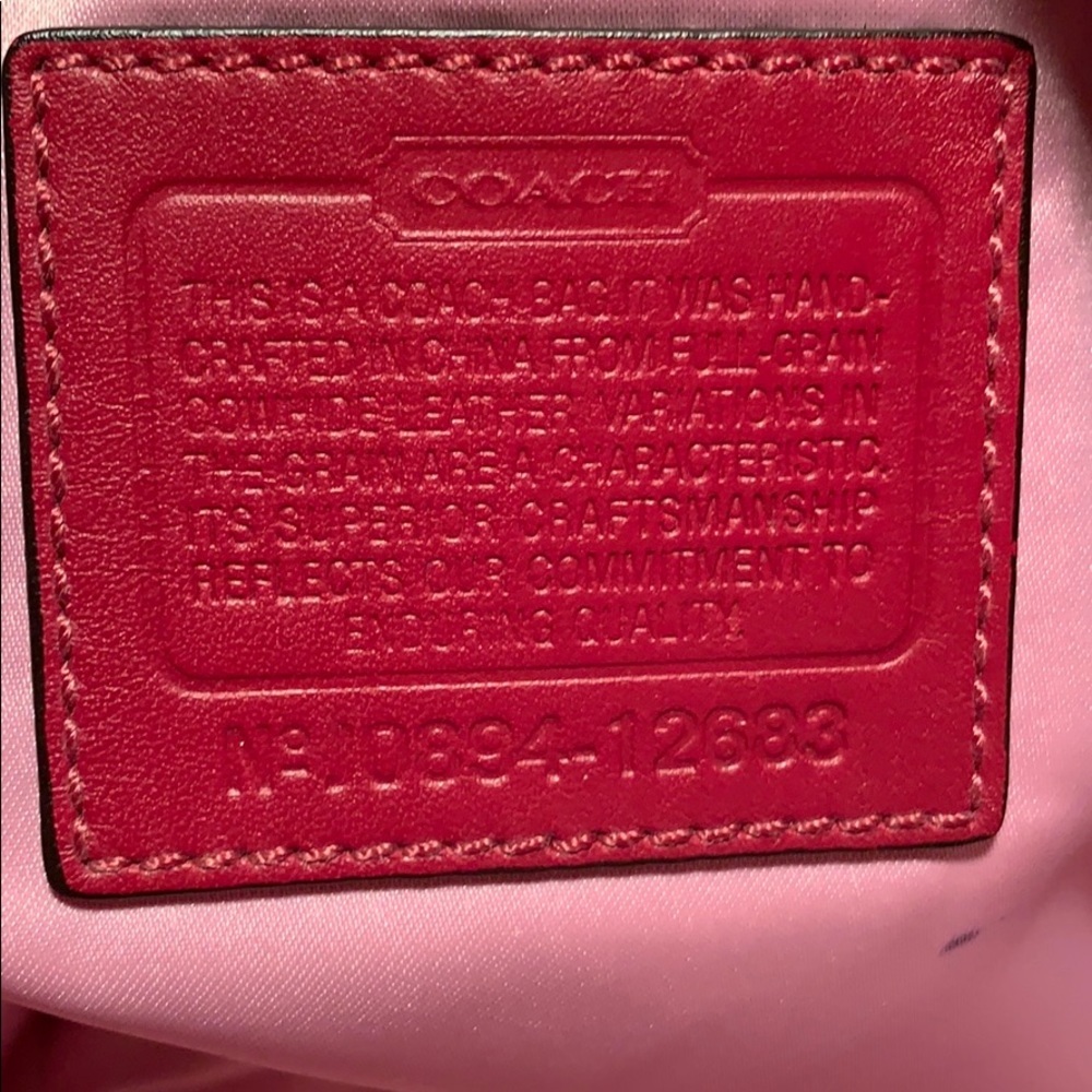 Coach leather shoulder bag w/3 charms amazing/rare - Picture 10 of 16